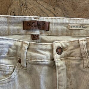 Judy Blue Dyed Cream/Tan Jeans – Size 7/28 – Soft Stretch 🤍✨